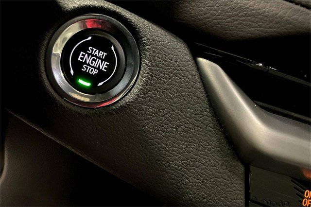 Used 2024 Cadillac XT4 Premium Luxury image 30