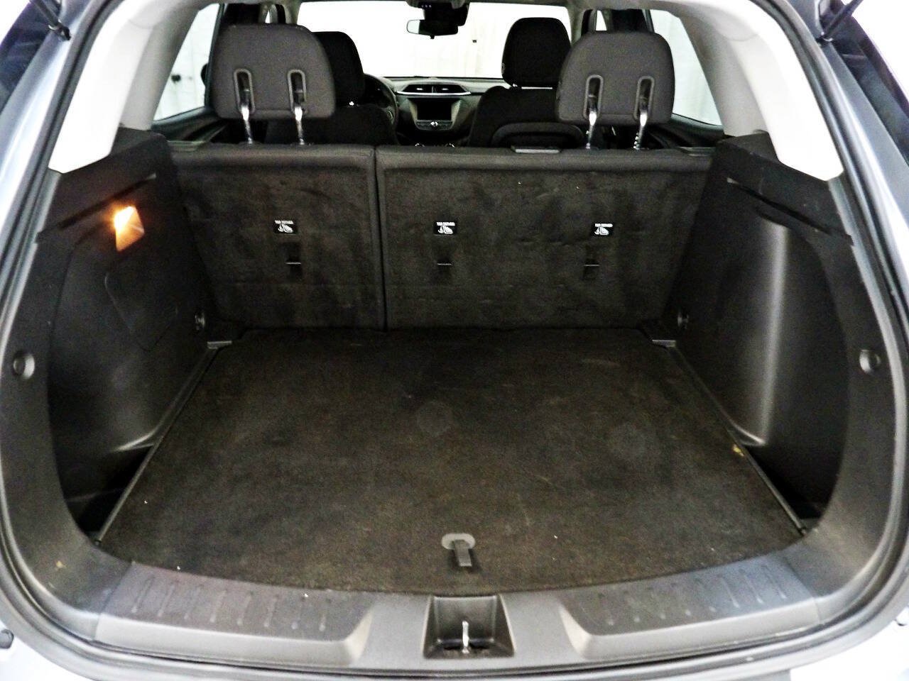 Used 2022 Chevrolet TrailBlazer LT FWD image 13