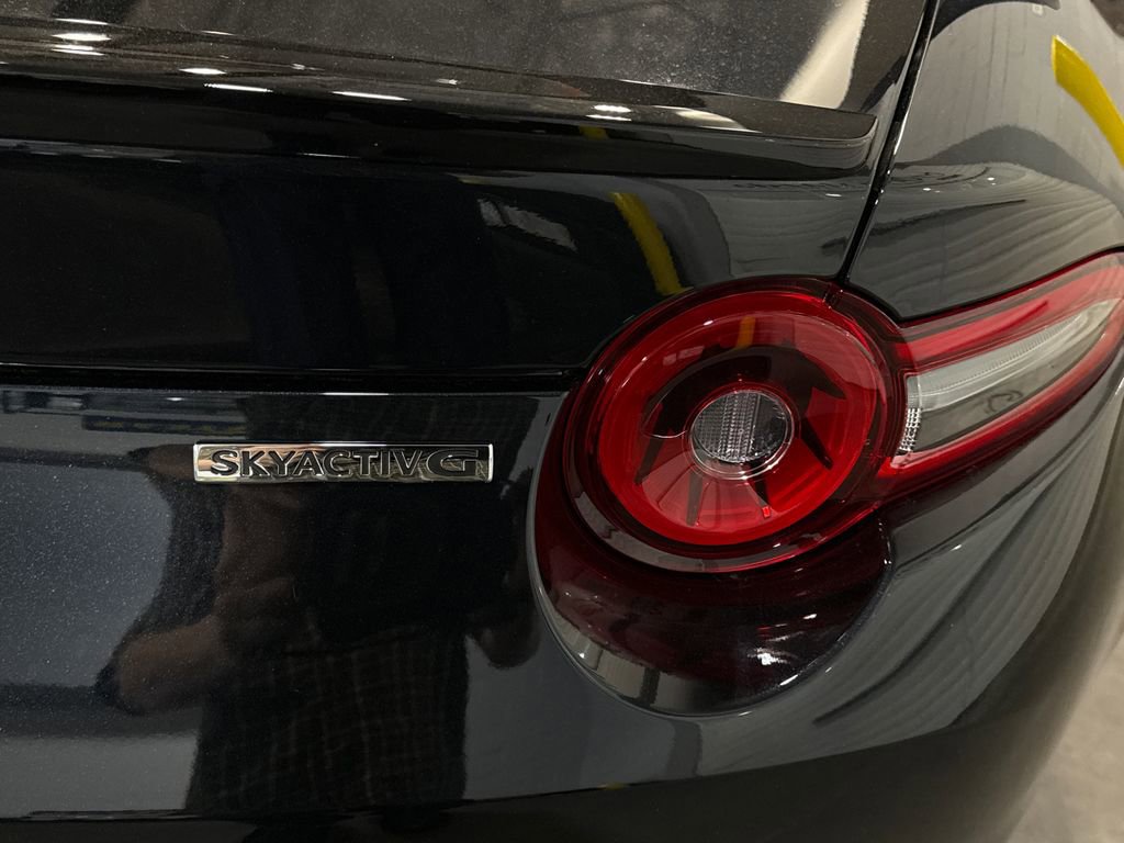 New 2026 MAZDA MX-5 Miata Club w/ Weather Package RWD image 3