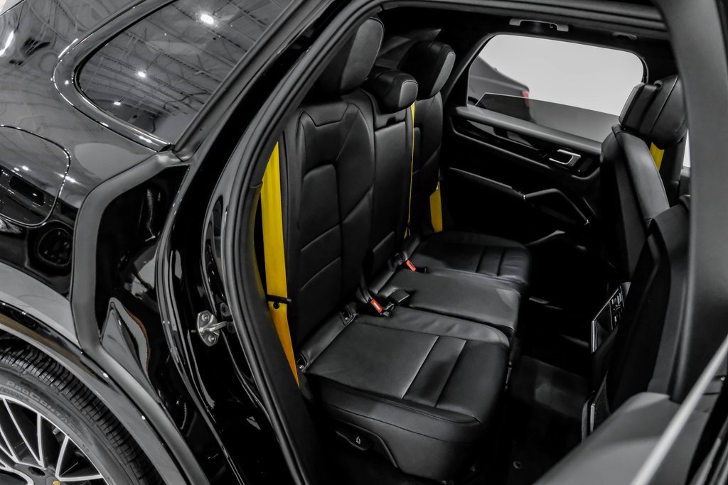 Used 2023 Porsche Cayenne image 40