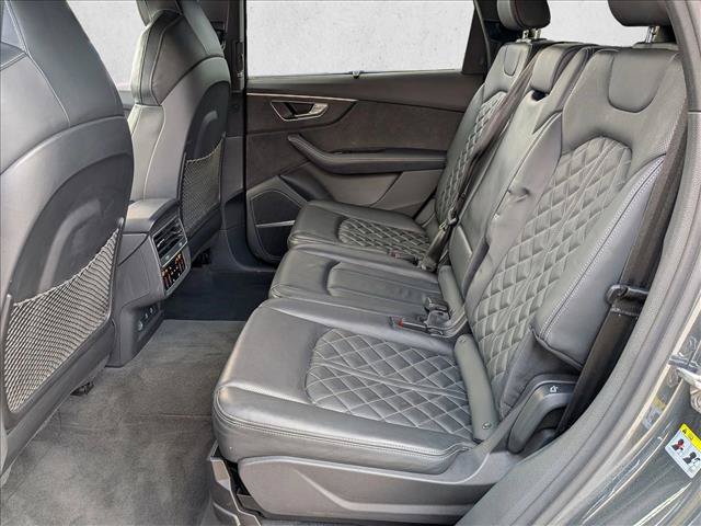 Used 2022 Audi SQ7 Premium Plus w/ SQ7 Executive Package AWD/4WD image 21