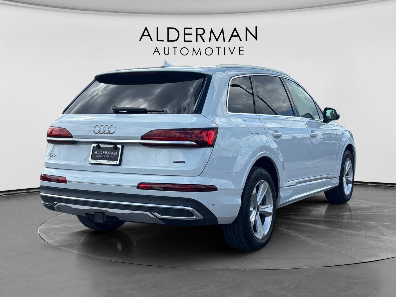 Used 2023 Audi Q7 2.0T Premium Plus w/ Premium Plus Package AWD/4WD image 5