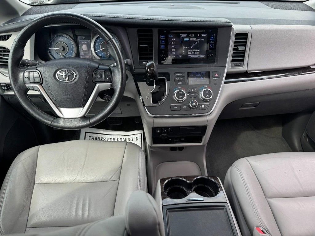 Used 2017 Toyota Sienna XLE Premium w/ Protection Package FWD image 13