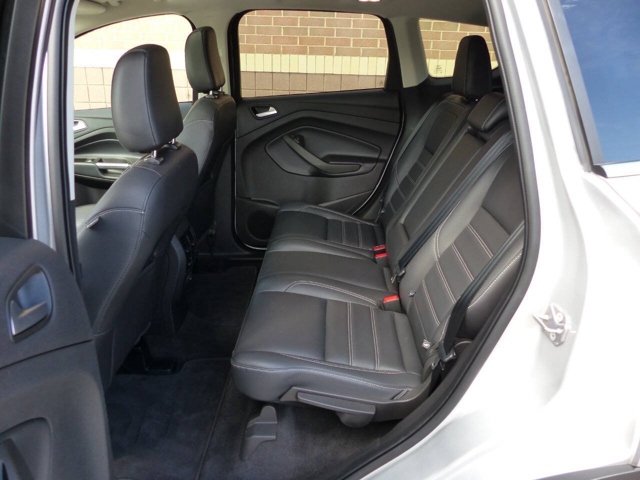 Used 2019 Ford Escape SEL FWD image 40