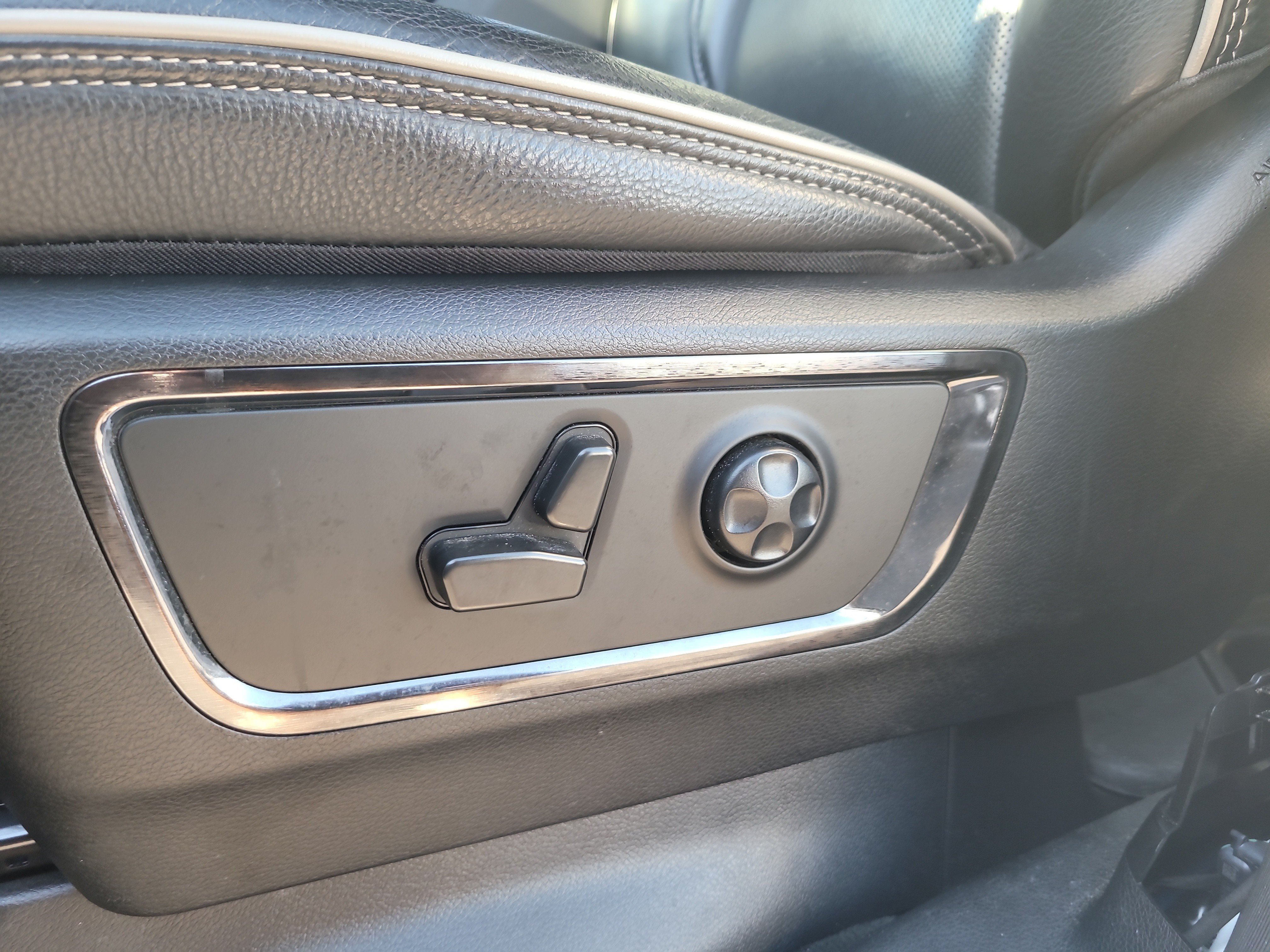 Used 2022 RAM 1500 Limited w/ Body Color Bumper Group AWD/4WD image 19