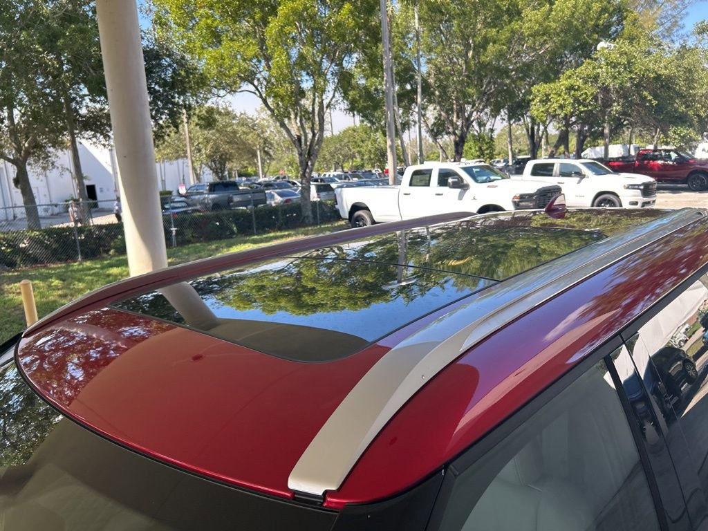 New 2025 Mitsubishi Outlander SEL image 17