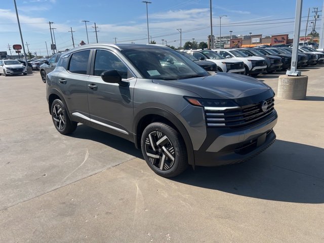 New 2026 Nissan Kicks SV image 3