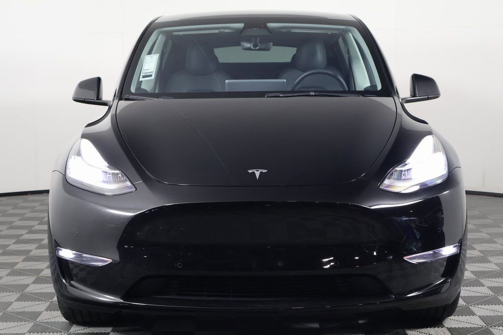 Used 2022 Tesla Model Y Long Range image 2