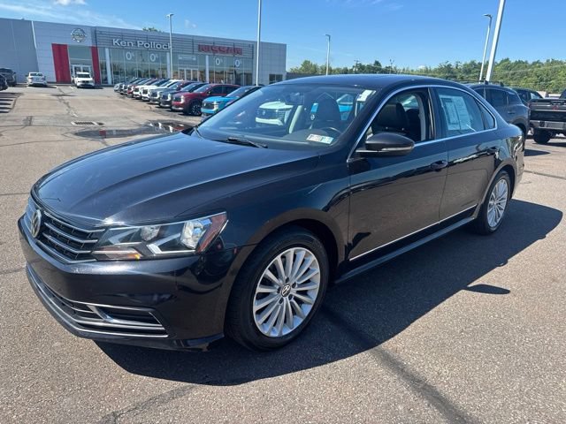 Used 2017 Volkswagen Passat 1.8T SE FWD image 36