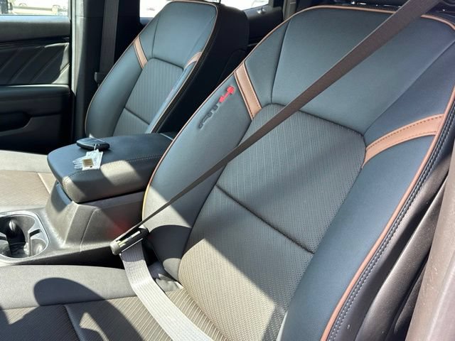 Used 2026 GMC Canyon AT4 w/ AT4 Premium Package AWD/4WD image 12