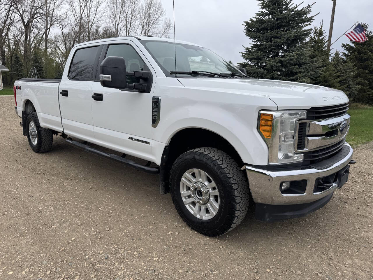 Used 2017 Ford F350 XLT w/ XLT Value Package AWD/4WD image 2