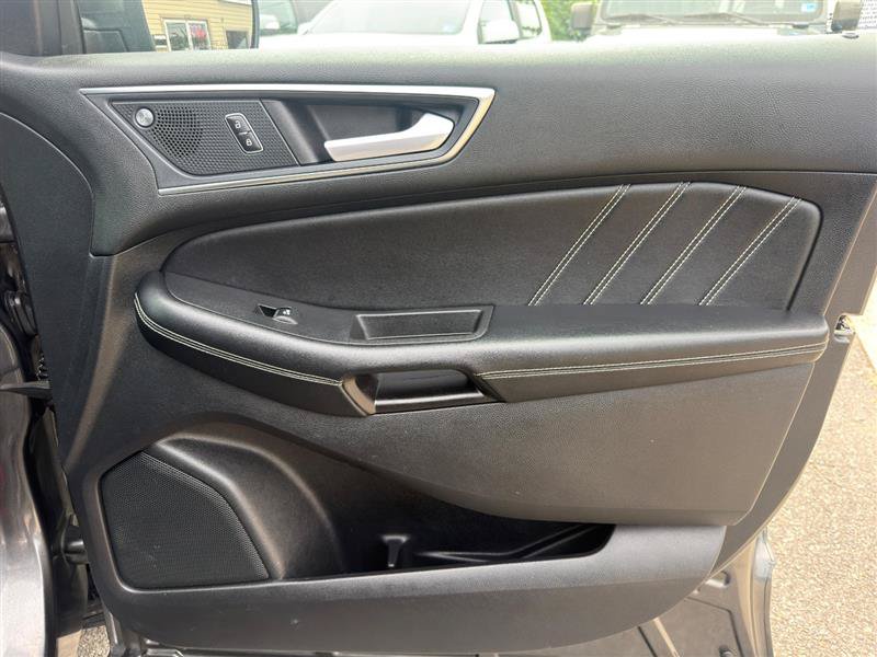 Used 2020 Ford Edge ST w/ Equipment Group 401A AWD/4WD image 23
