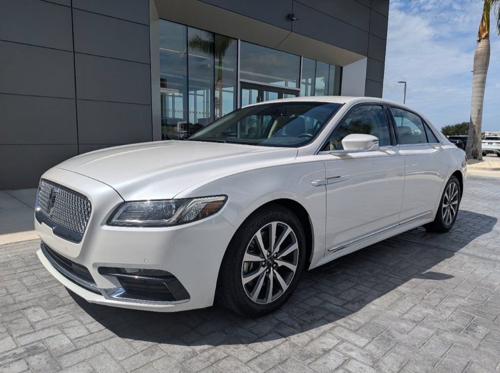 Used 2019 Lincoln Continental Premiere FWD image 1