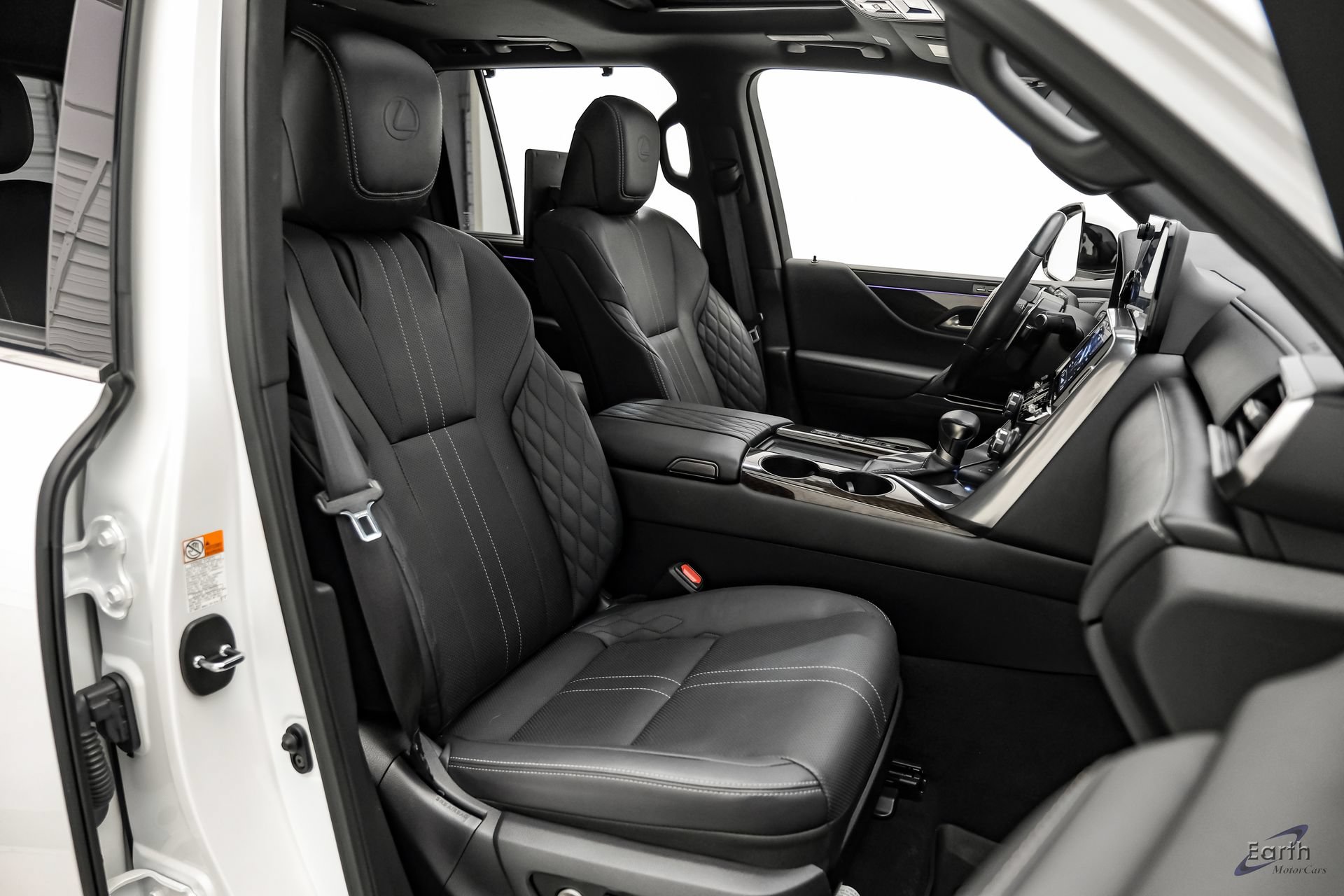 Used 2023 Lexus LX 600 4WD w/ Accessory Package (Z1) image 48