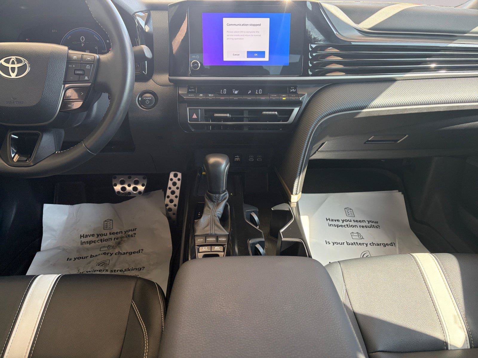 Used 2025 Toyota Camry SE FWD image 11