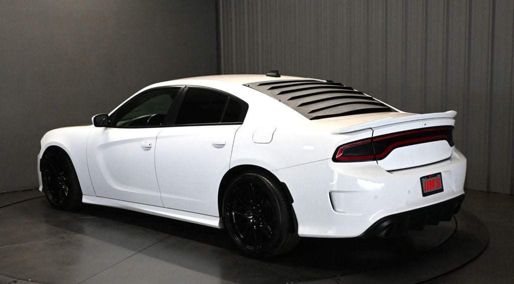Used 2019 Dodge Charger R/T w/ Plus Group RWD image 7