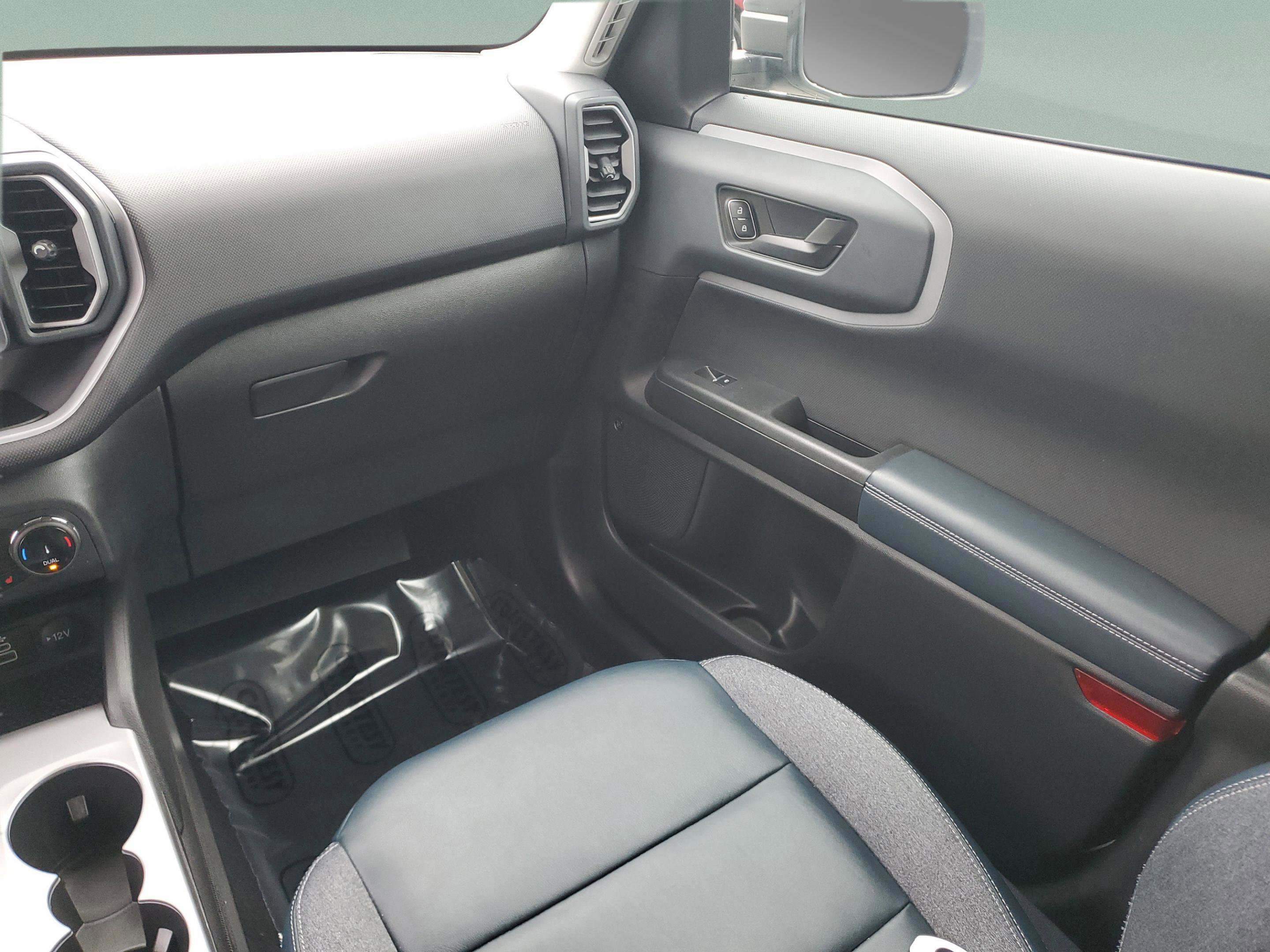 Used 2023 Ford Bronco Sport Outer Banks w/ Tech Package image 32