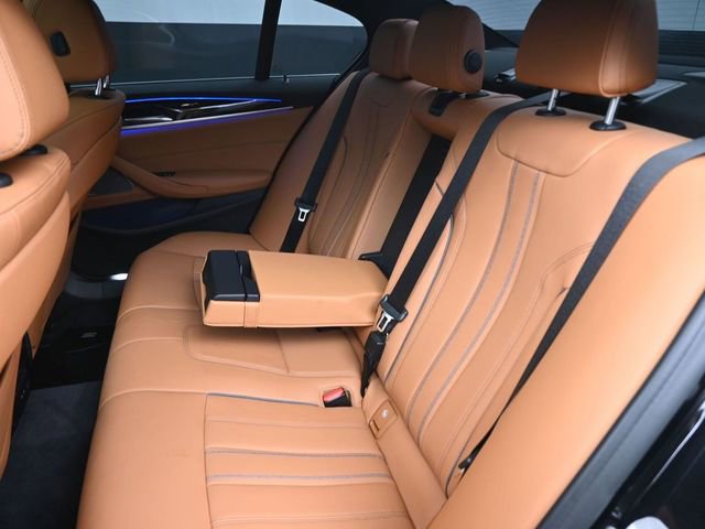 Used 2022 BMW 540i w/ Premium Package image 12