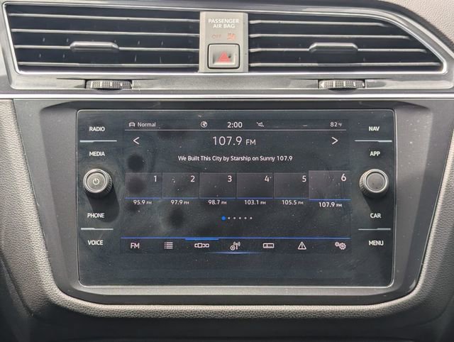 Certified 2022 Volkswagen Tiguan SEL R-Line image 22