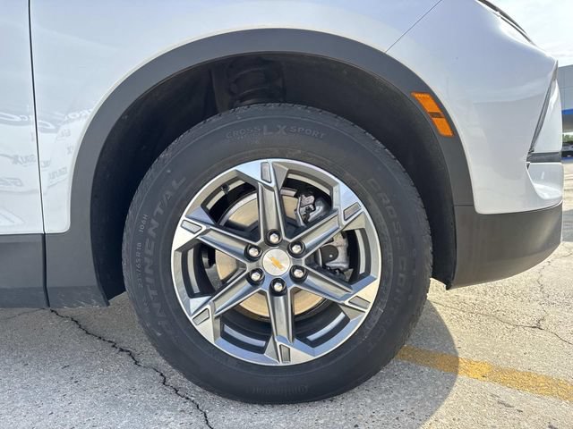 Used 2025 Chevrolet Blazer LT FWD image 7