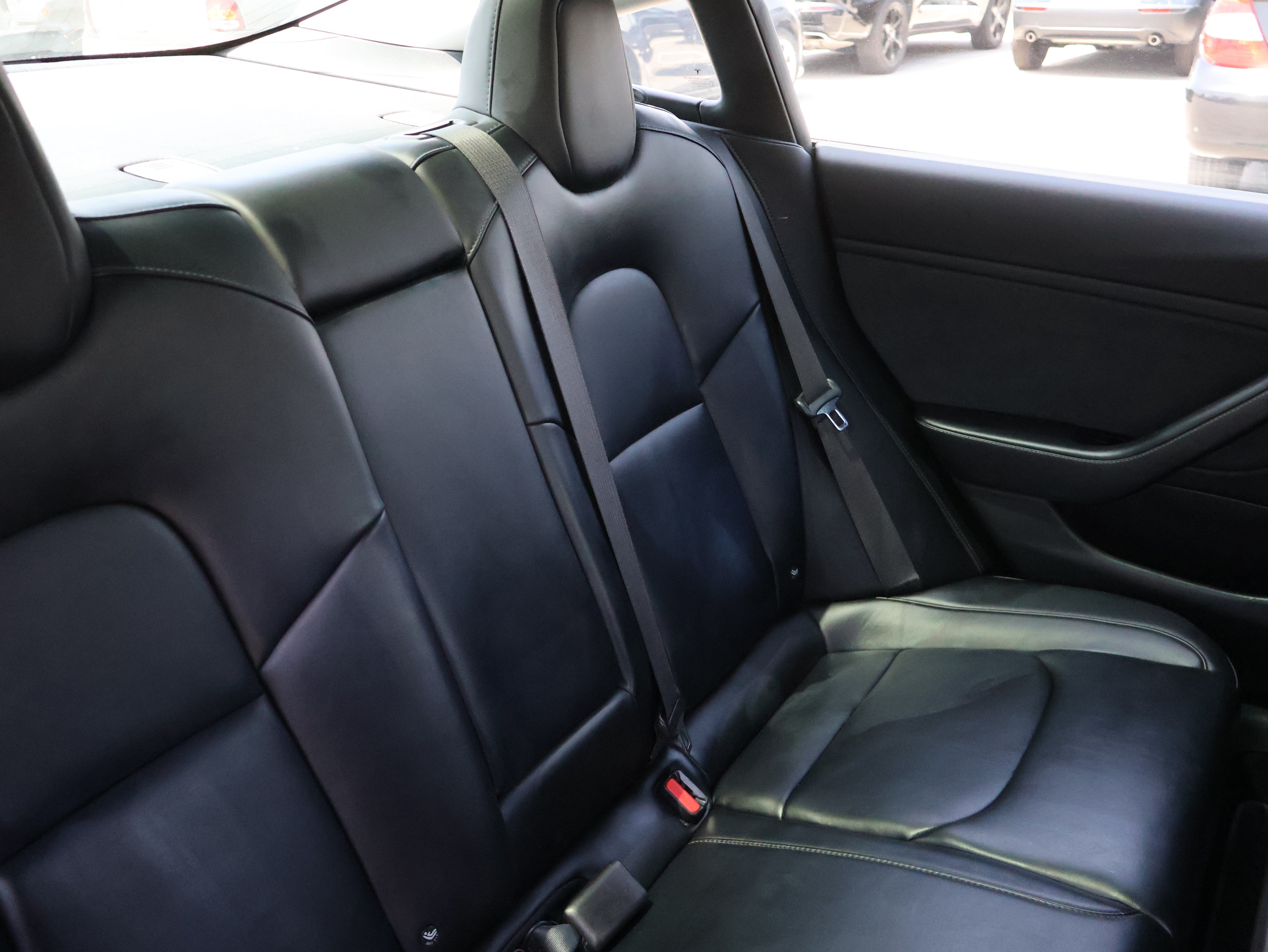 Used 2018 Tesla Model 3 Mid Range RWD image 12