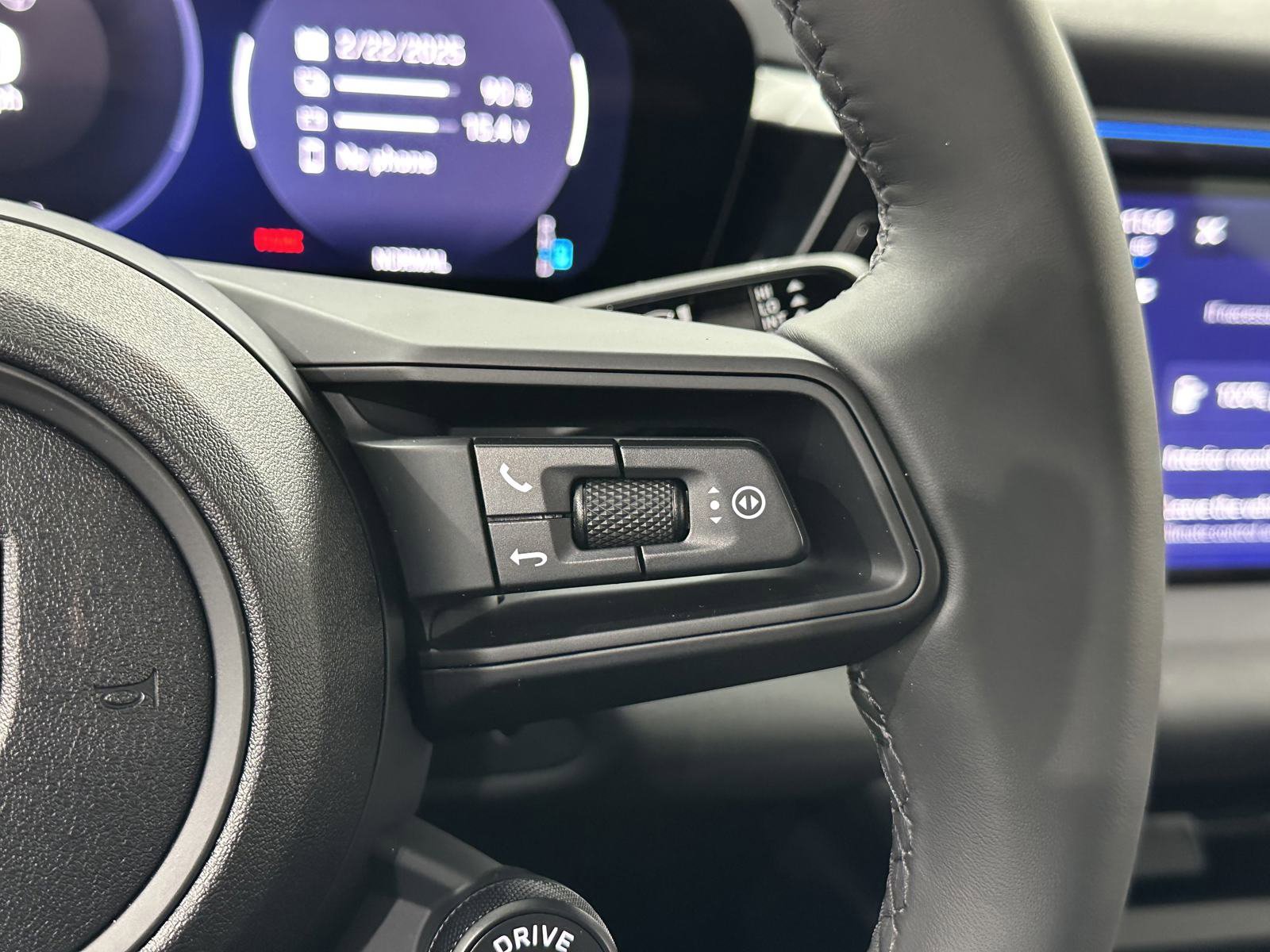 Certified 2025 Porsche Macan Electric image 46