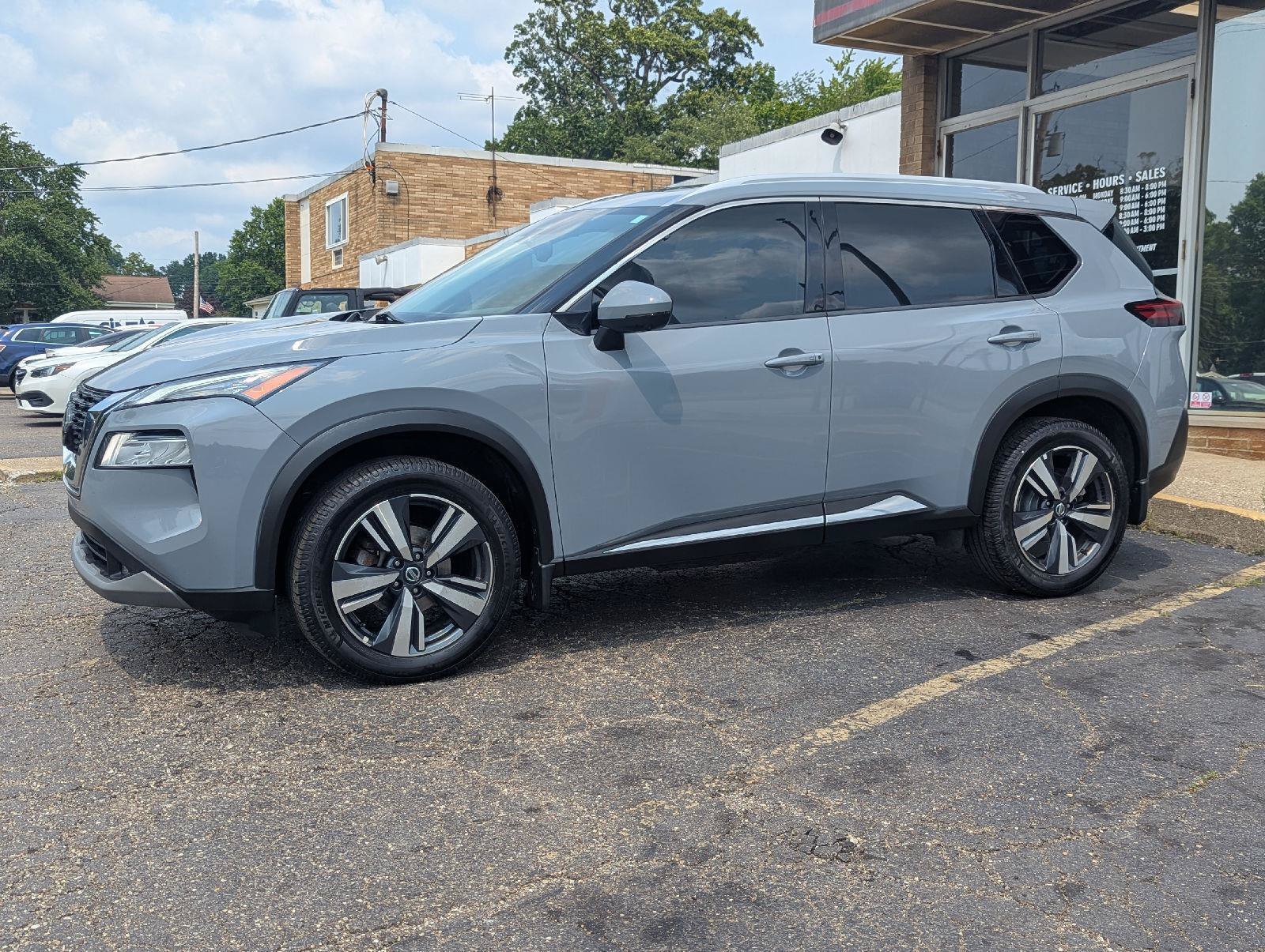 Used 2021 Nissan Rogue SL AWD/4WD image 10
