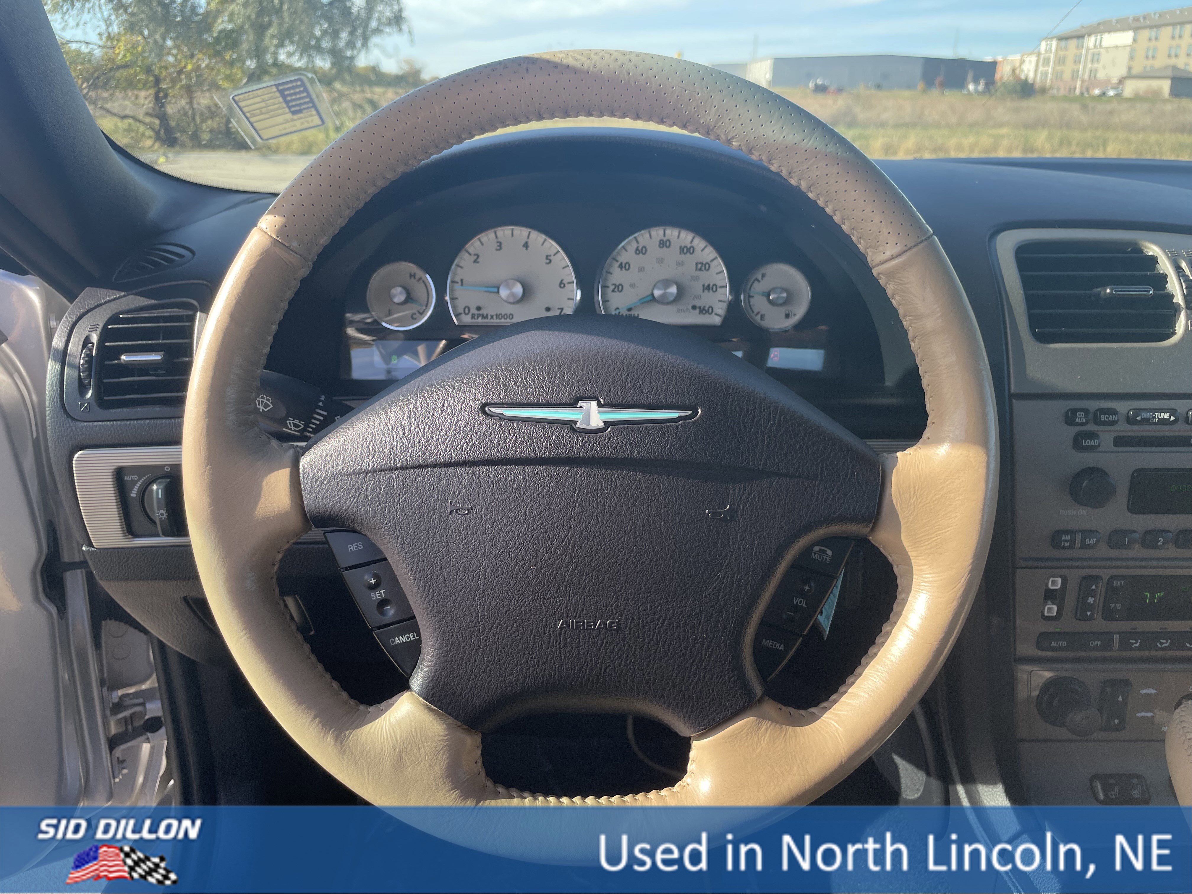 Used 2004 Ford Thunderbird Deluxe image 11