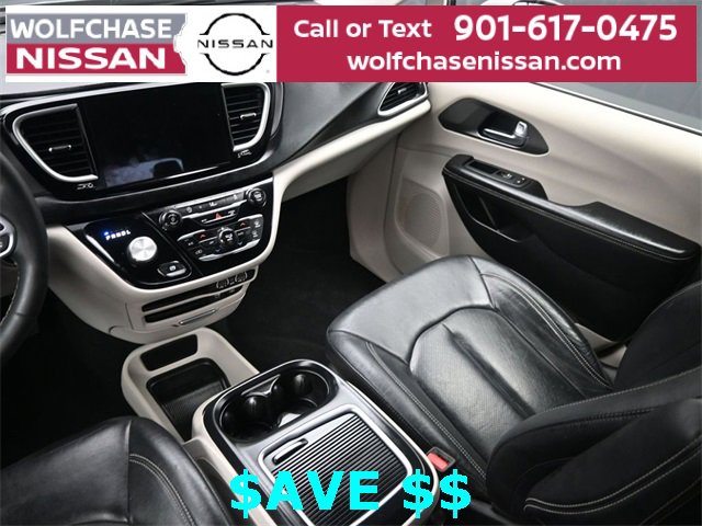 Used 2022 Chrysler Pacifica Touring-L image 13