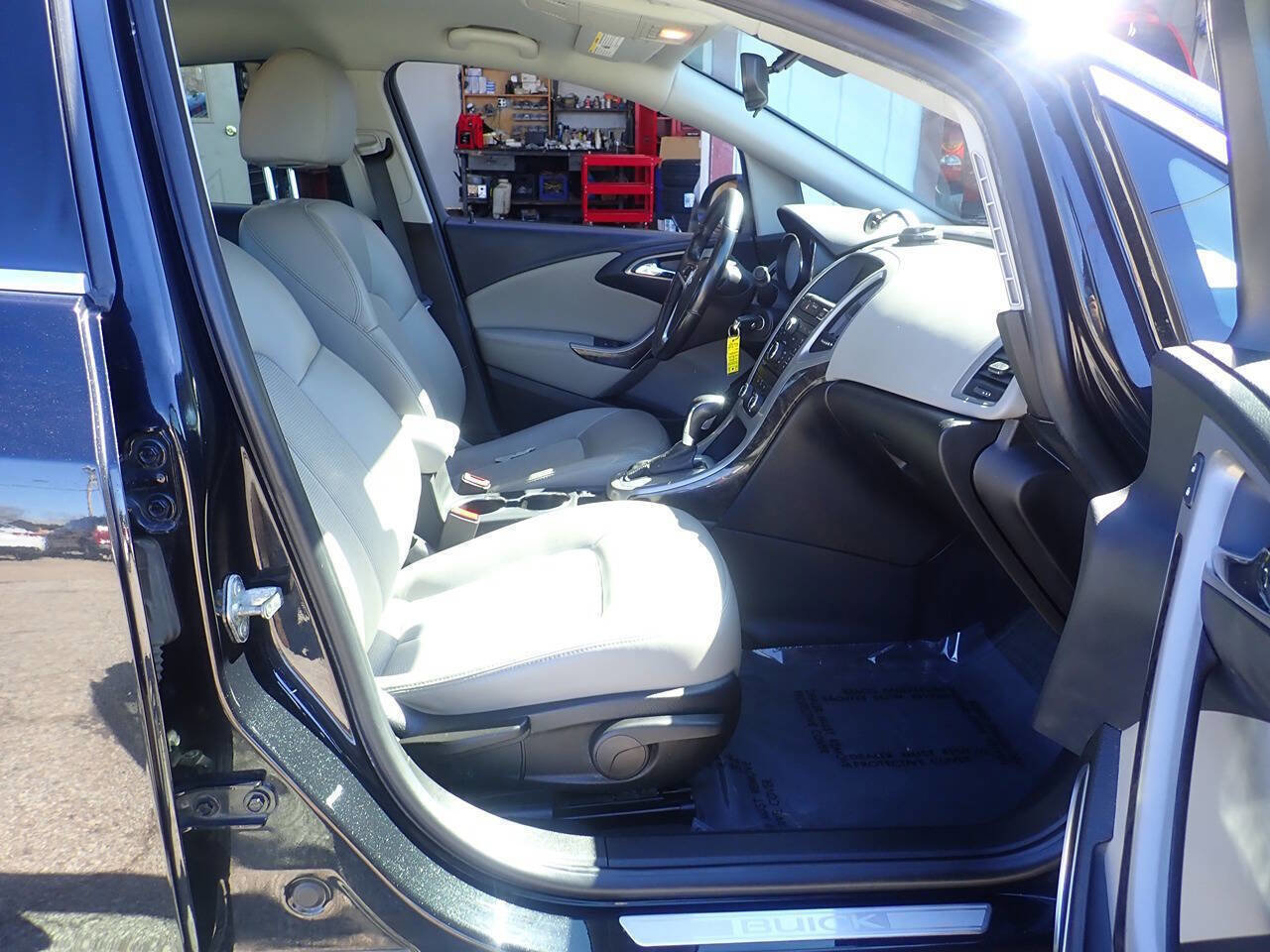 Used 2014 Buick Verano image 24