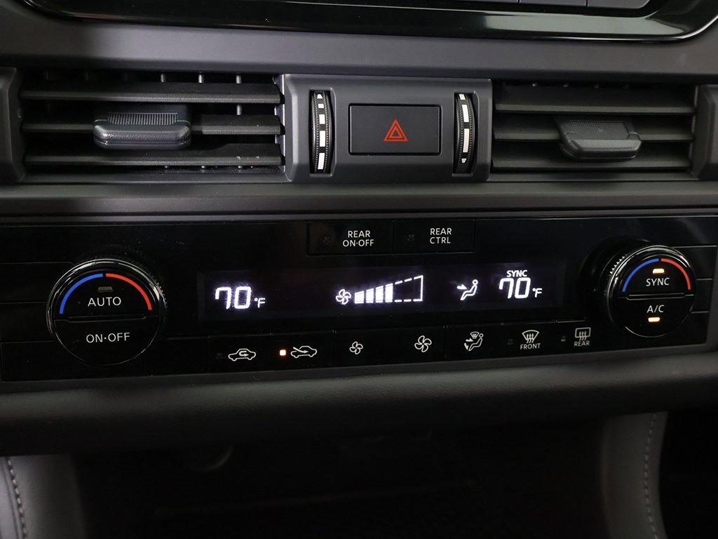 Used 2024 Nissan Pathfinder S image 47