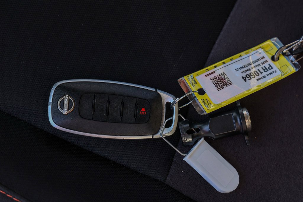 Used 2025 Nissan Sentra SR FWD image 30