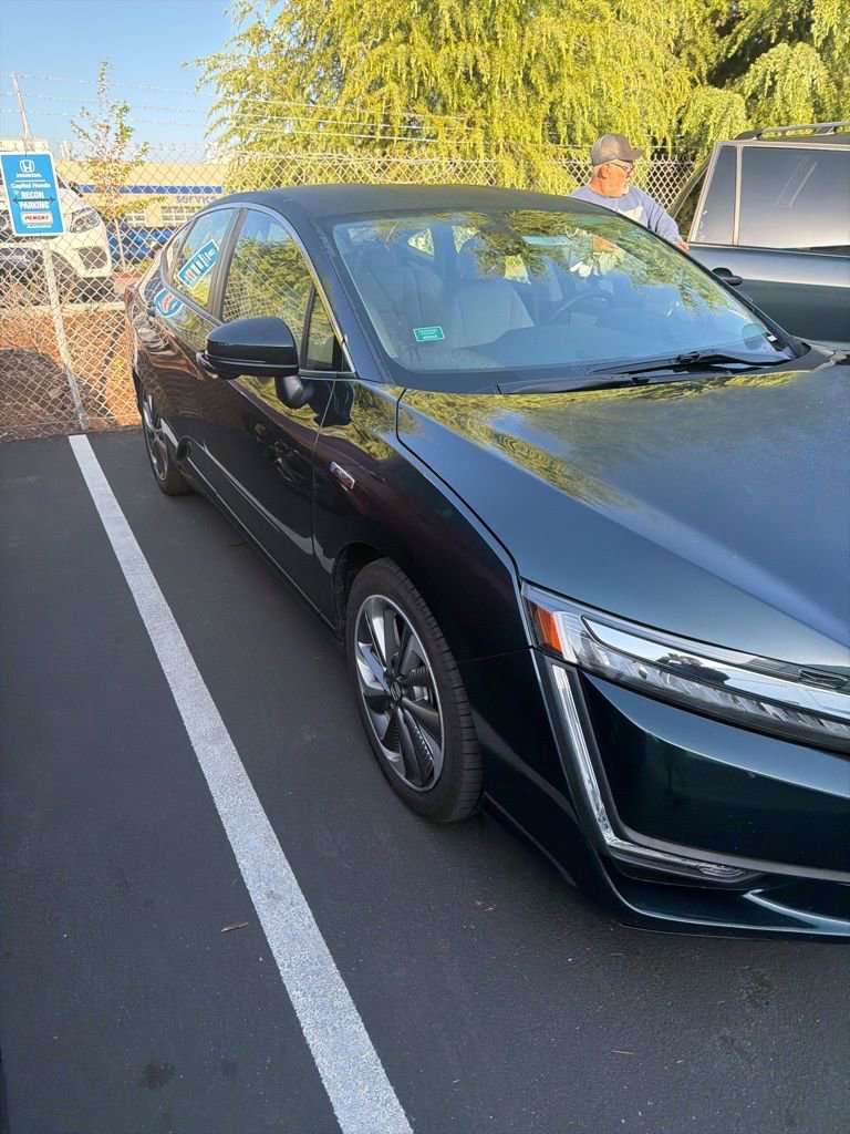 Used 2020 Honda Clarity Touring image 3