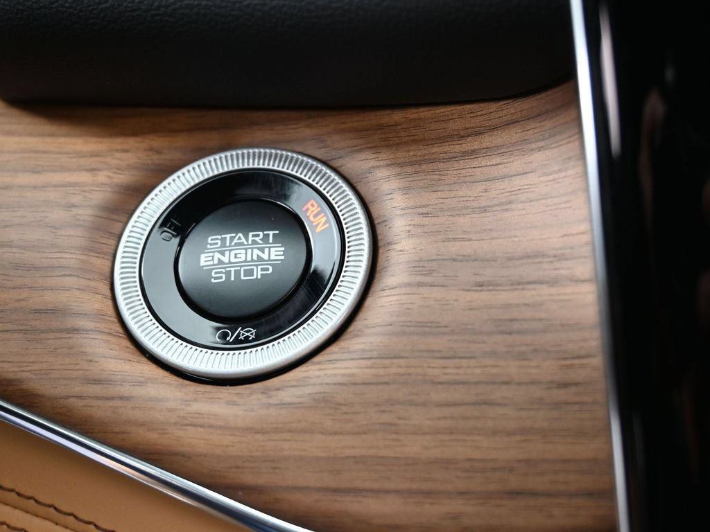 New 2025 Jeep Grand Cherokee L Summit AWD/4WD image 23