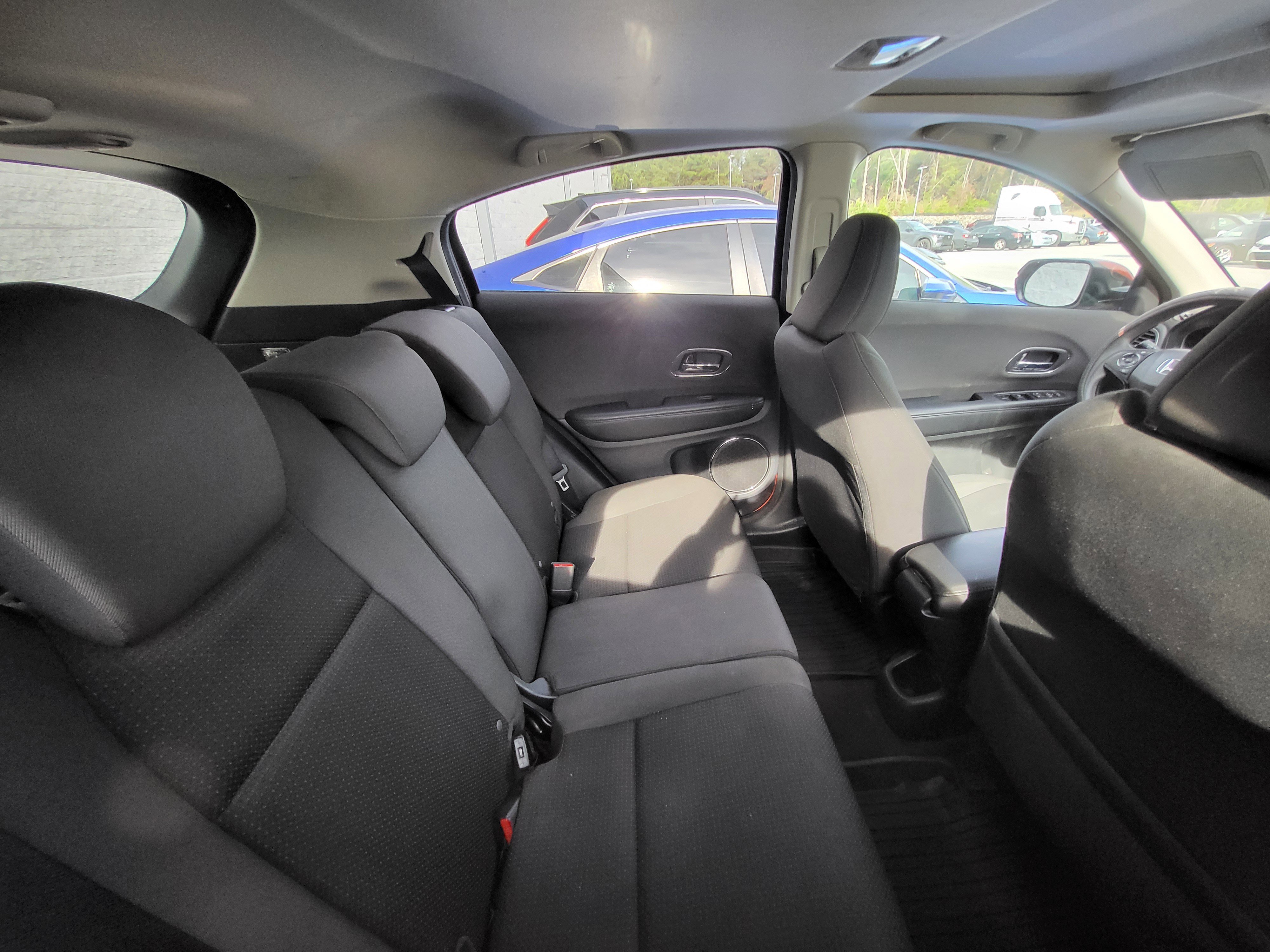 Used 2020 Honda HR-V EX image 9