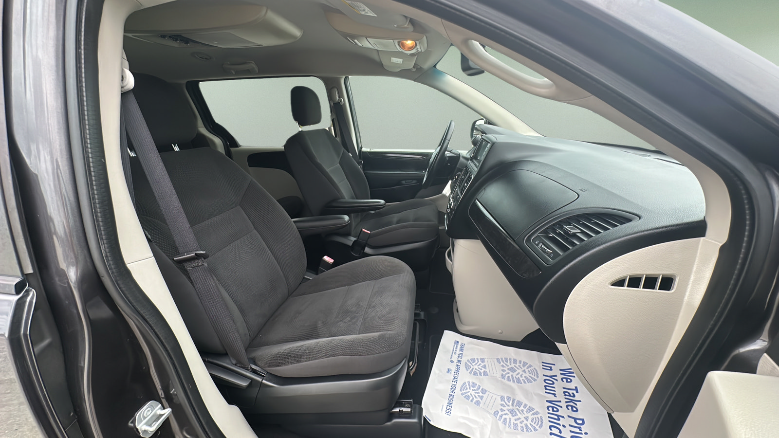 Used 2017 Dodge Grand Caravan SE w/ Power Window Group FWD image 15