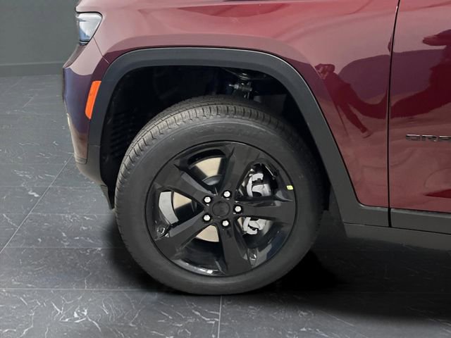 New 2025 Jeep Grand Cherokee L Limited w/ Black Appearance Package image 38