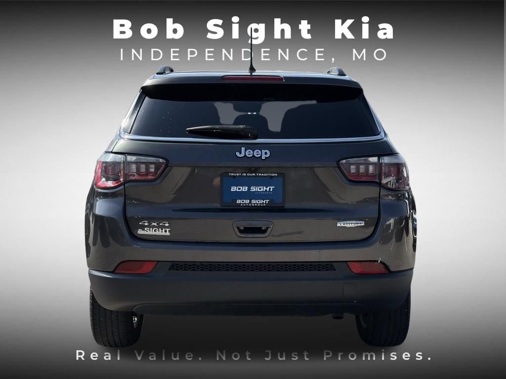 Used 2018 Jeep Compass Latitude w/ Cold Weather Group image 11