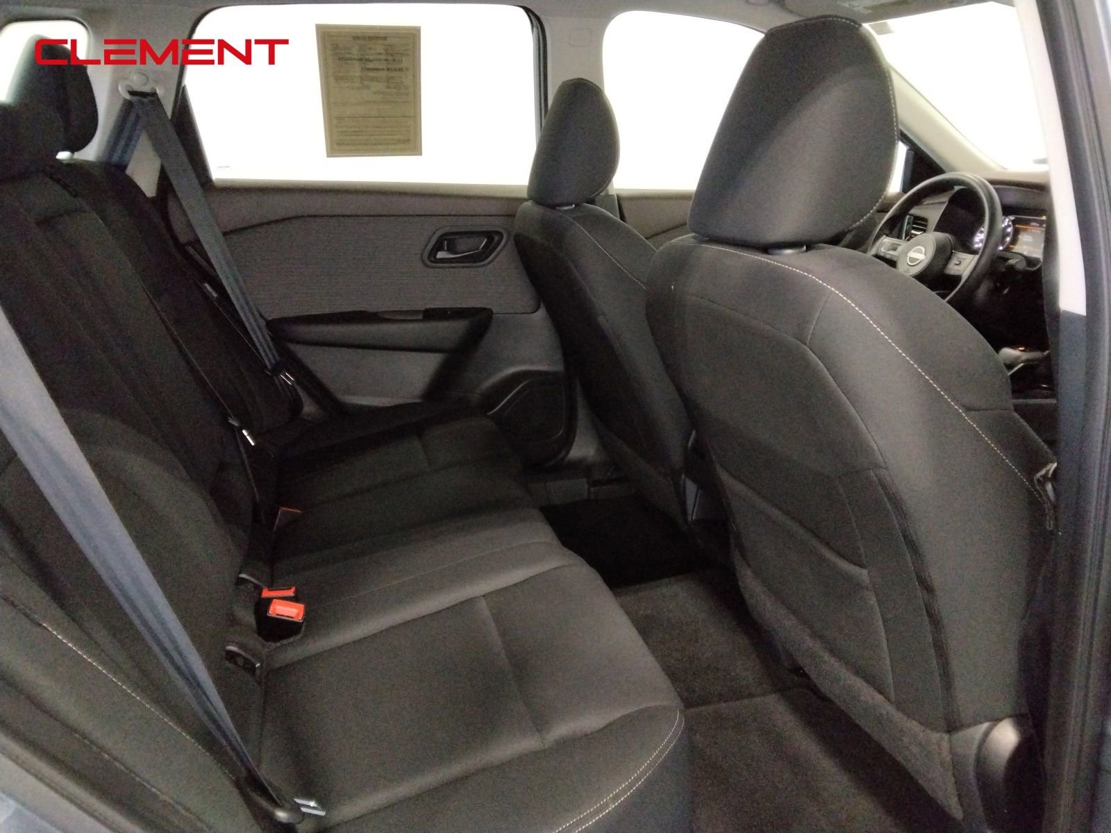 Used 2023 Nissan Rogue S image 31