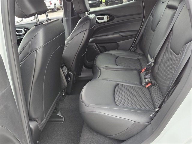 New 2026 Jeep Compass Latitude image 7
