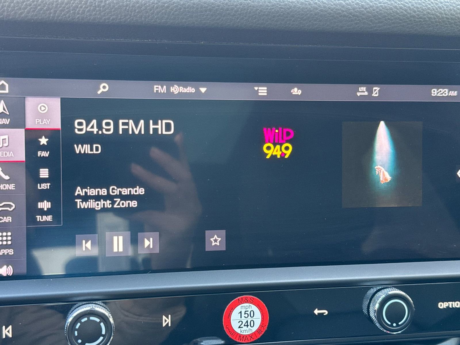 Certified 2022 Porsche Macan image 22