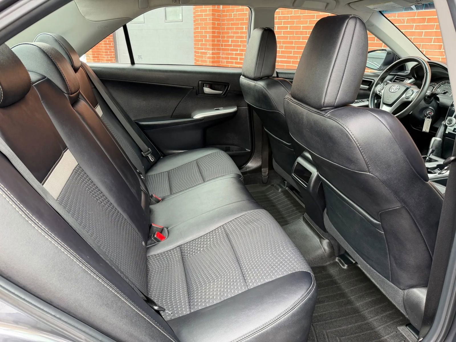 Used 2013 Toyota Camry L image 17