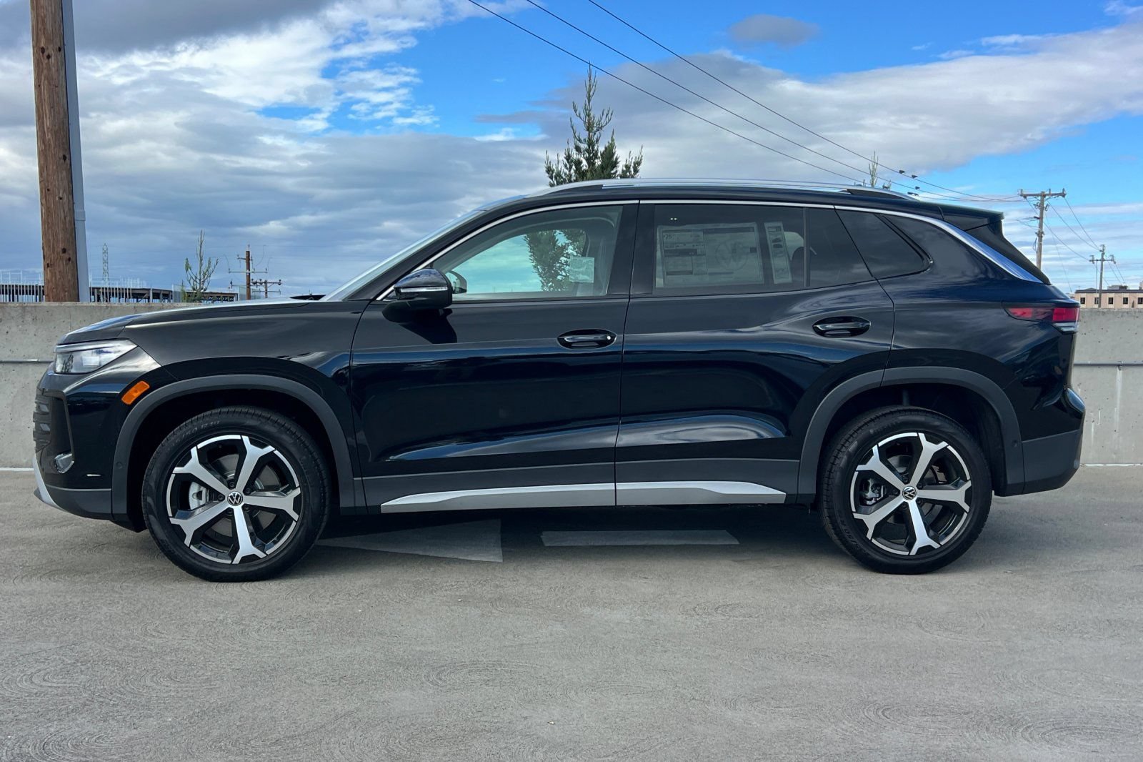 New 2026 Volkswagen Tiguan SE AWD/4WD image 7