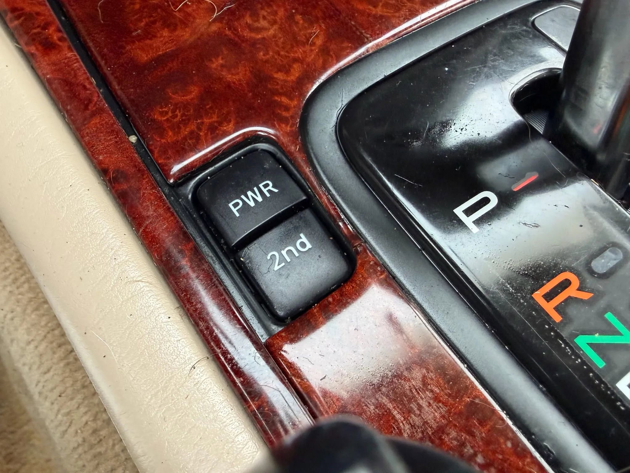 Used 2000 Toyota Land Cruiser Sport Utility 4D image 17