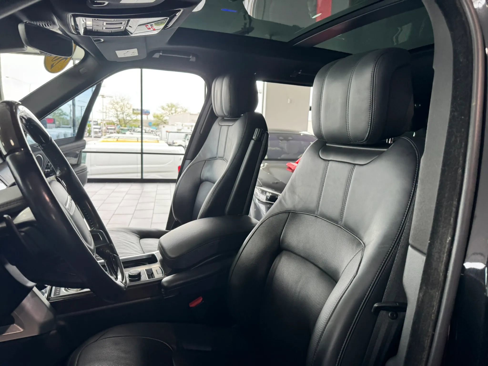 Used 2020 Land Rover Range Rover HSE AWD/4WD image 10