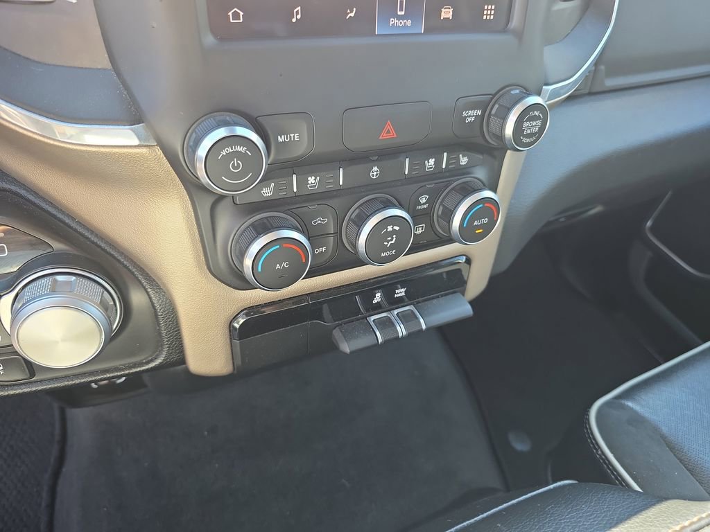 Used 2022 RAM 1500 Laramie AWD/4WD image 29