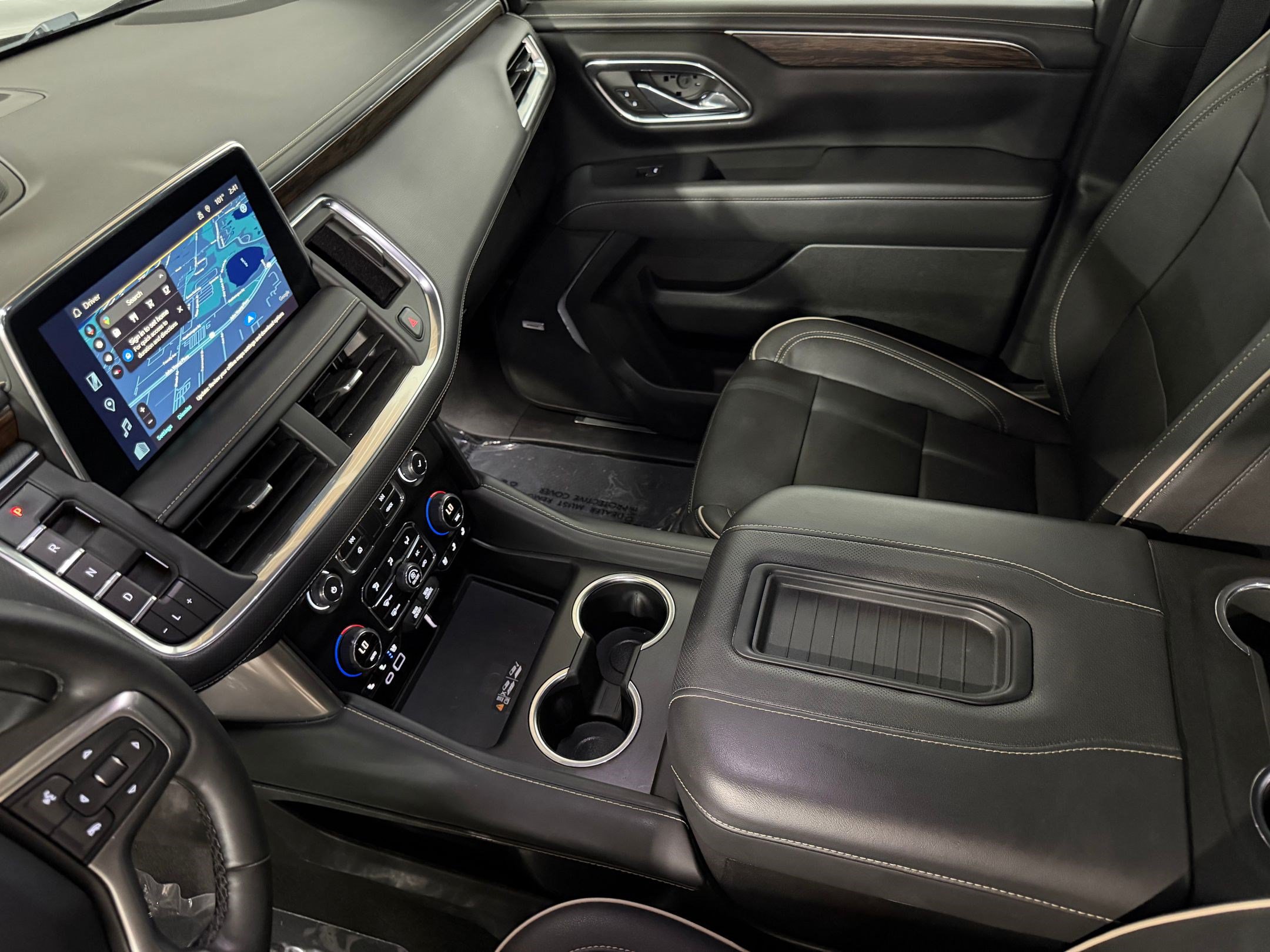 Used 2023 Chevrolet Tahoe Premier AWD/4WD image 18