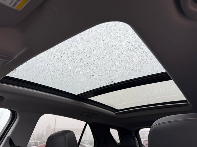 Used 2023 Chevrolet Equinox Premier image 9