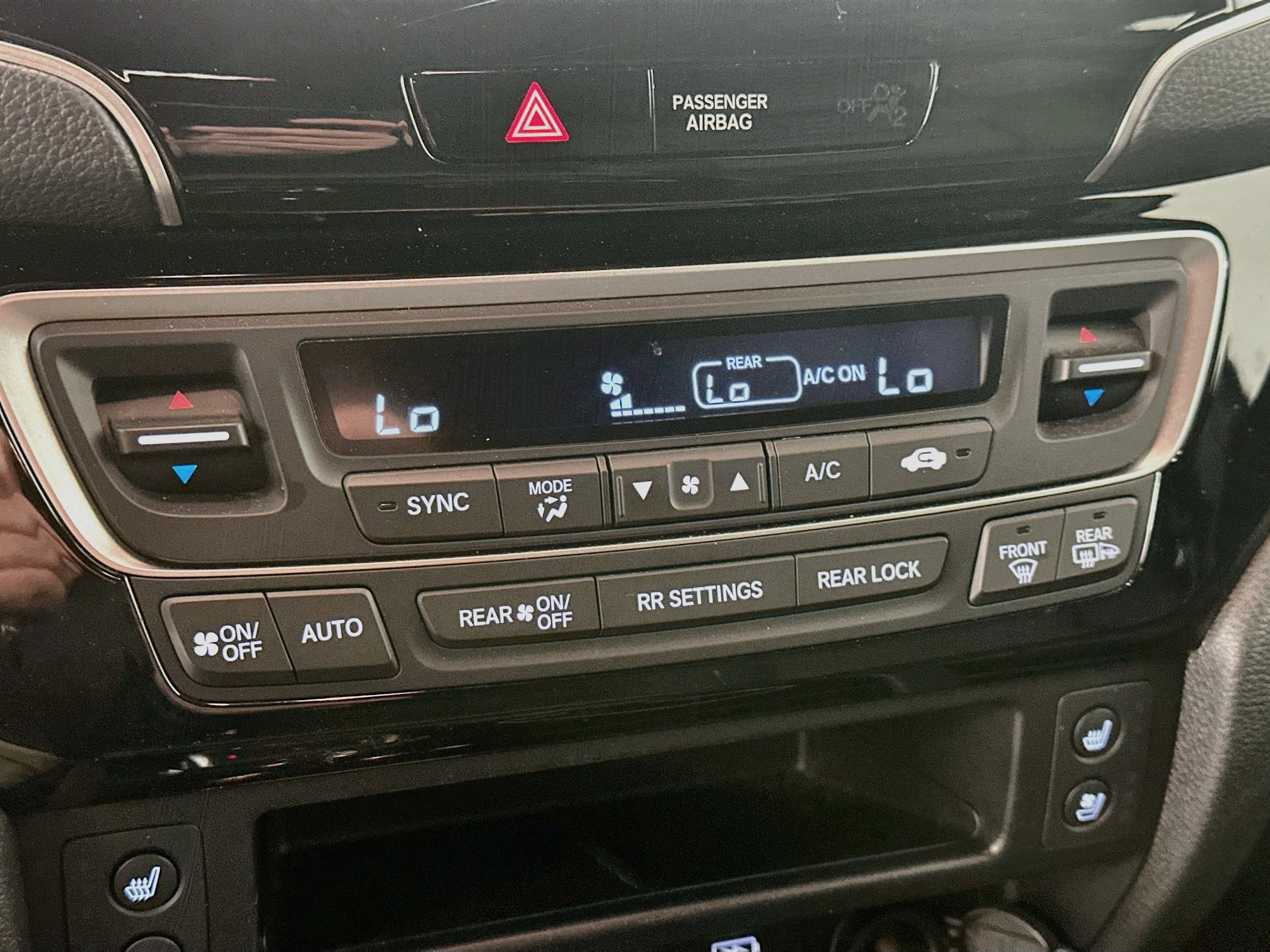 Used 2025 Honda Passport Black Edition image 24