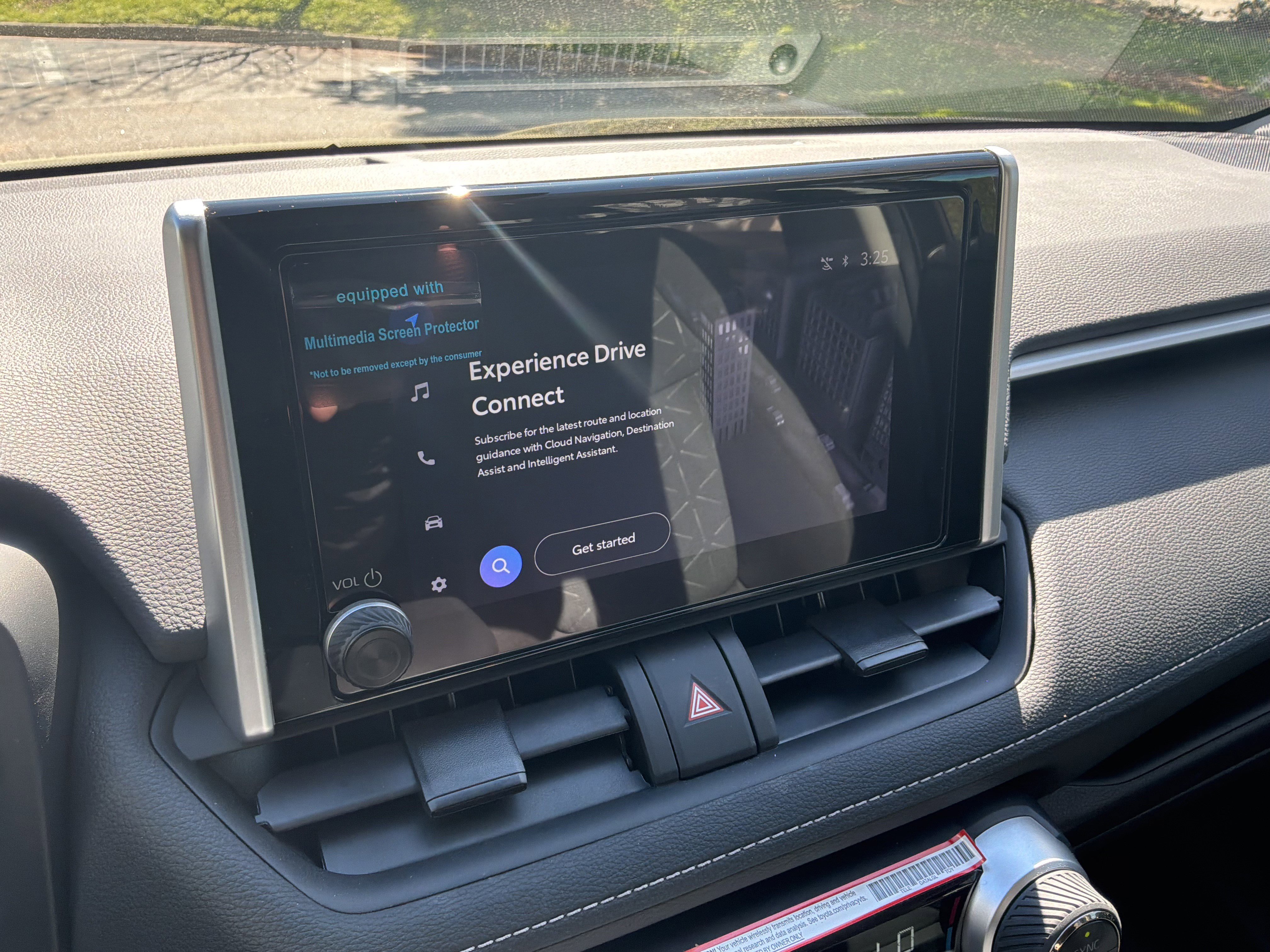 Used 2025 Toyota RAV4 XLE w/ Convenience Package image 25